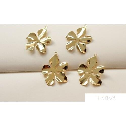 4pcs Five-Petal Flower Pendant Copper Plated 18K Real Gold DIY Ear Stud Bracelet Material Accessories