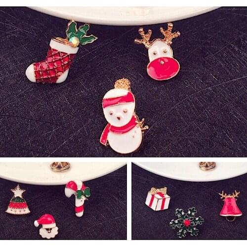 VSnow Christmas Tree Snowflake Elk Santa Claus Pearl Brooch for Women Red Green Gold Metallic Rhinestone Star Brooch Jewellery