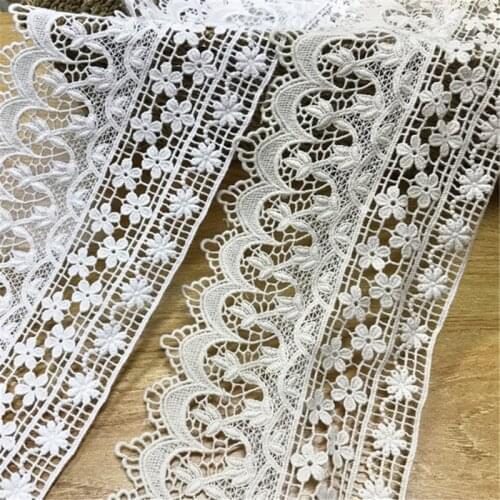 Vintage Guipure Cottons Flowers Lace Trim Beige Scallop border Trim For DIY Sewing Handmade Craft Bridal Costume Design