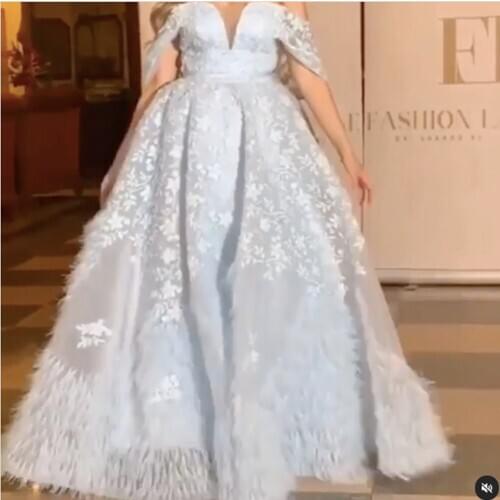 Blue prom dresses 2021 sweetheart neckline lace appliques feather ball gown floor length evening dresses gowns