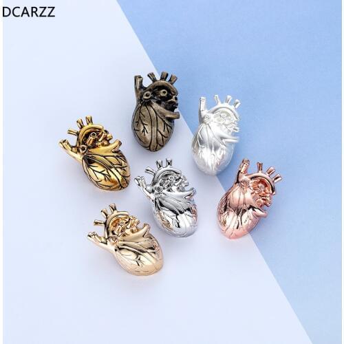 Heart Shape Lapel Pins Metal Women the Brooch Jewelry as Gift for Doctor/Nurse Medical Jewelry Gold Pins Accessories Gift