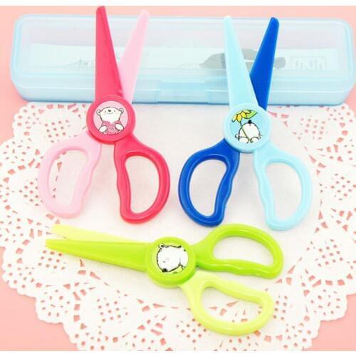 New 1 Pcs Mini Safety Round Head Plastic Scissors Student Kids Paper Cutting Minions Supplies for Kindergarten Schoolc