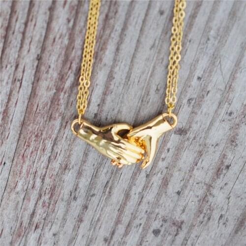 2pcs/set Magent Hand in Hand Necklace For Lover Women Couple Necklaces Pendant Charms Romantic Jewelry Gift