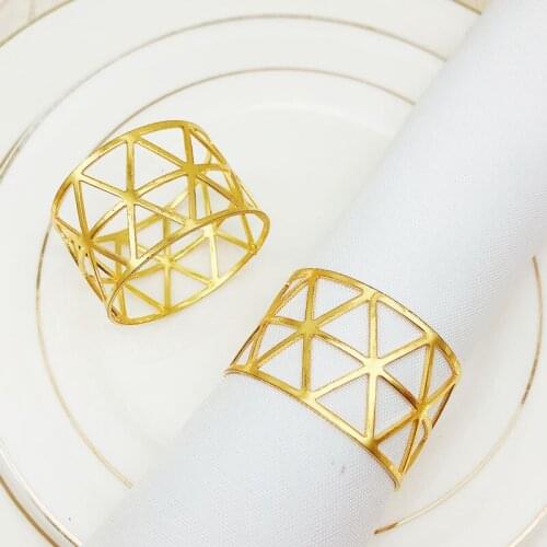 Napkin Ring Zinc Alloy Napkin Buckle Hollow Pattern Gold And Silver Wedding Decoration Dinner Kitchen Accessories 10pcs/lot