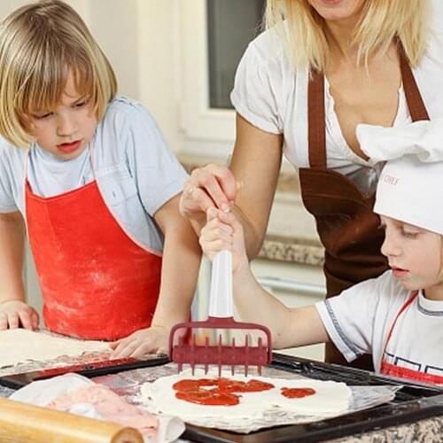 With Spikes Grid Cutter Hole Punch Restaurant Bakery Handheld ABS Pizza Needle Roller Cake Bread Baking Tool DIY Home Kitchen