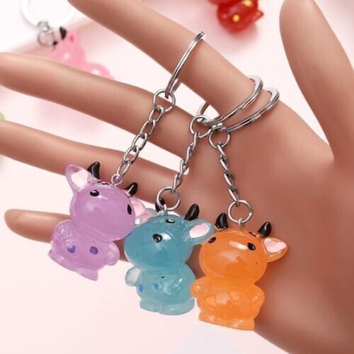 1 x Cute Cow Keychain Alloy Key Ring Cartoon Animal Bag Pendant 2021 Year Of The Ox New Year Gift Key Chains high quality