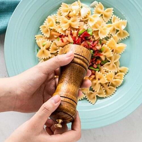 Retro pepper grinder kitchen manual seasoning bottle wooden black pepper grain creative household grinding bottle