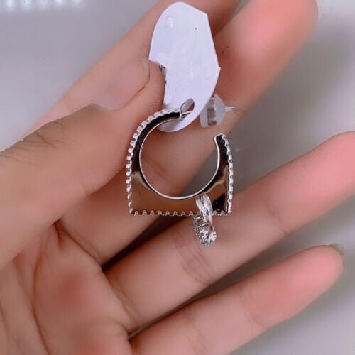 Brand 1:11pc Fashion Earrings Silver Color Mono White Safety Pin Earring Pave Zirconia for Women Luxury Brand Jewelry