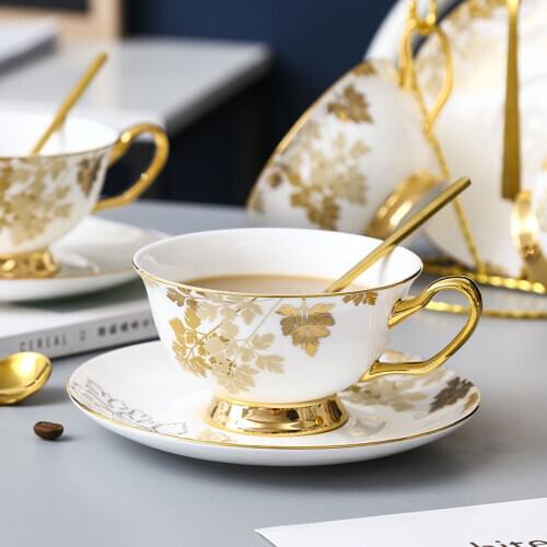 Luxury coffee set Golden bone china tea cup set English afternoon cups and saucers porcelain coffee Flower tea party sets