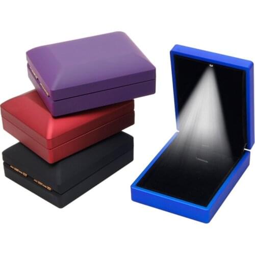 Premuim Pendant Necklace LED Light Gift Box Case Jewelry Display Wedding Supply