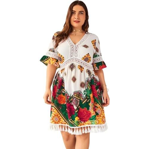 2020 Plus Size 3XL 4XL Flower Printed Dress Women Short Flare Sleeve Floral Lace Patchwork Green Tassel Deep V-Neck Dress Ladies
