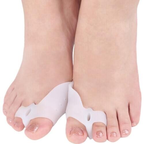 2Pcs Silicone Gel Foot Fingers Two Hole Toe Separator Thumb Valgus Protector Bunion Adjuster Hallux Valgus Guard Feet Care