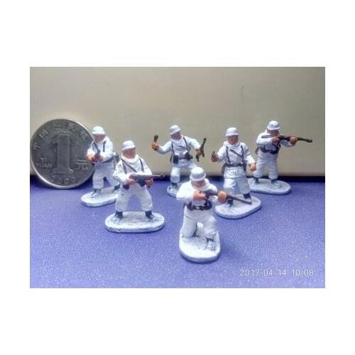 Super mini pvc figure 1:72 painted World War II German Snow Soldier model 6pcs/set