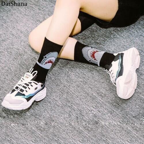 Harajuku Funny Fashion shark Hip Hop Sock Men Long Casual Sock Cartoon Street Sport Skateboard WHITE BLACK Crew breathable Socks