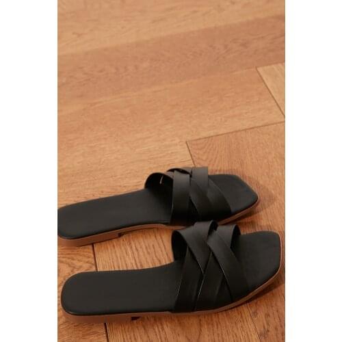 Trendyol Cross Strappy Women 'S Slippers TAKSS21TE0042