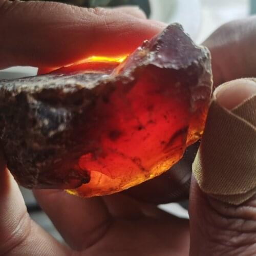 New models on sale high-quality Natural amber raw stone crystal rough rock mineral specimens healing home decor gem collection