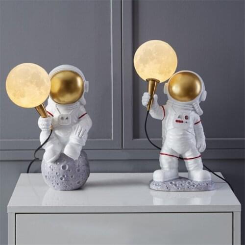 Nordic resin astronaut table lamps bedroom room childrens room cartoon study decor Birthday gift art deco table lights fixtures