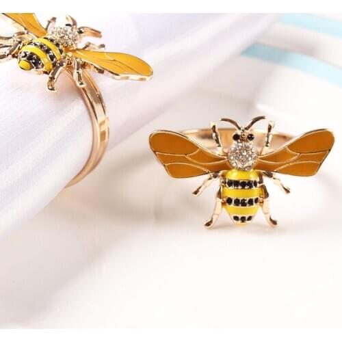 6PCS Yellow Bee Design Metal Napkin Ring Towel Buckle Bee Napkin Holder Wedding Party Holiday Hotel Table Decoration