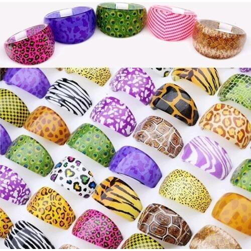 Wholesale 10pcs Resin Animals Skin Styles Costume Rings For Women Girls Bulk Lots Mix Colorful Vintage Jewelry Cheap Drop Ship