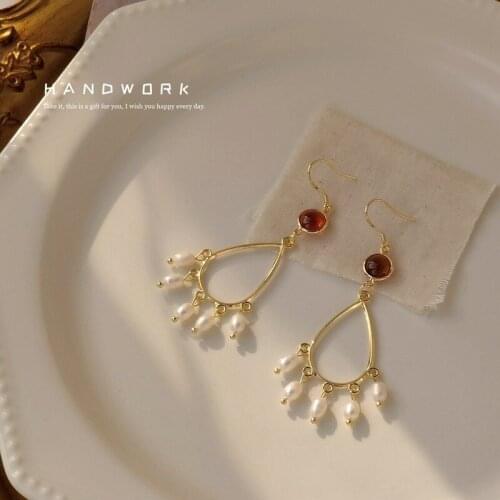 Simple Fashion Gold Plated Small Natural Pearls Dangle Earrings for Women Elegant French Style Hook Earring Handmade Jewelry