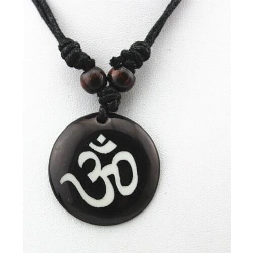 AUM OM Ohm Hindu Buddhist Hinduism Yoga India yak bone Carving Pendant Necklace Amulet Lucky Gift Tribal Fashion Jewelry MN578