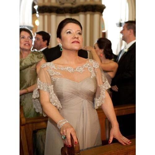 New Arrival Plus Size Mother of the Bride Groom Dresses with Cap Sleeves Sheer Neckline Inspired by Wanda Borges Couture lace Ap