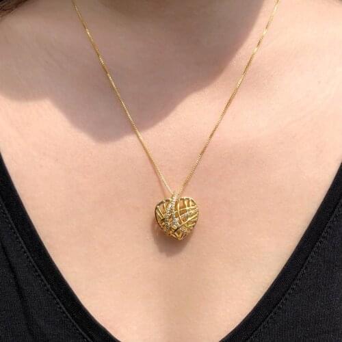 Creative Heart-Shaped Pendant Necklace Pave cubic Zirconia Hollow Flower Gold color Chain Choker Necklace Women Fashion Jewelry