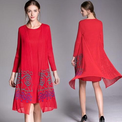 Pleated Mothers Dress With Stitched Mesh Round Neck Long Sleeve Fall Over Knee Dress