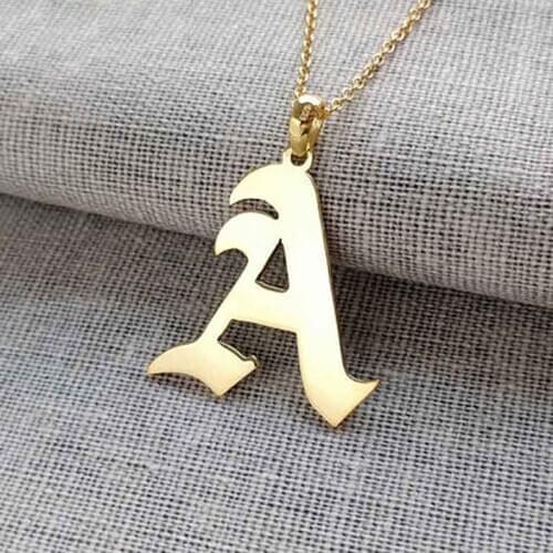 Carmen Electra Style Initial Pendant Collier CustomPersonalized Old English Letter Necklace Number Choker Christmas Gift Jewelry