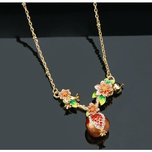 Vintage Elegant Pomegranate Pendant Necklace For Women Copper Enamel Fruit Flowers Neck Jewelry Party Accessories