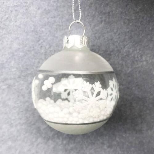 Christmas tree decorations glass ornaments small shopping malls display window