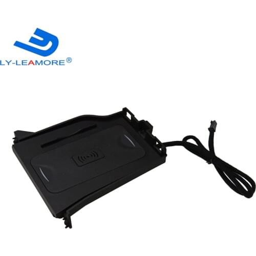 LEAMORE Moblie Phone Accessories For Landcruiser 2018-2020 Fast Wireless Chrager Play And Plug