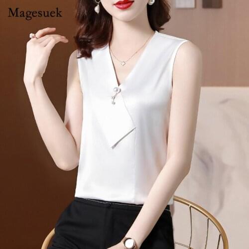 2021 Summer New Temperament Solid Blouse V Neck Sleeveless Chiffon Shirt Plus Size Silk Women Fashion Satin Tops Blusa 14353