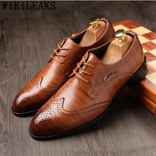 Designer Shoes Men Office Brogue Shoes Men Formal Coiffeur Leather Shoes Men Classic Black Wedding Dress Italian Brand Ayakkabi