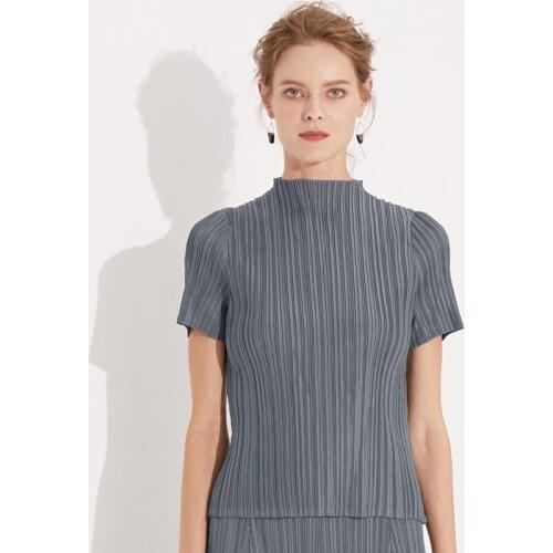 Issey Miyake pleated short-sleeved top women 2022 summer basic womens casual solid color comfortable T-shirt women