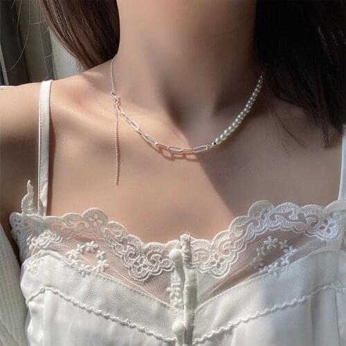 VSnow French Vintage Chunky Chain Asymmetric Pearl Choker Necklace for Women Delicate Long Tassel Necklace Statement Jewelry