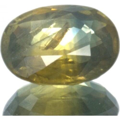 1,77ct.Green-Yellow Sapphire Oval Cut