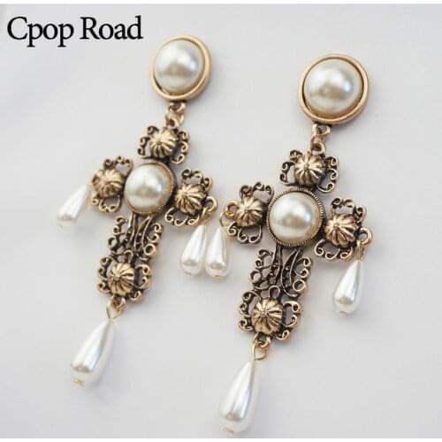 Cpop Gold Pearl Gothic Earrings for Women Hollow Long Vintage Statement Cross Drop Earring Elegant Vintage Jewelry Accessories