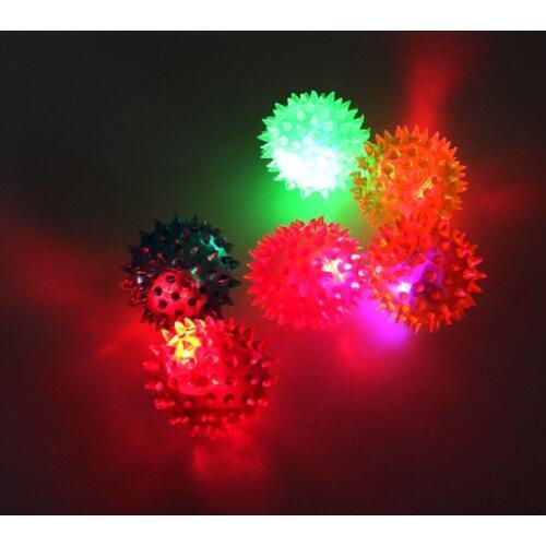 2017 New Flashing Light Up Spikey High Bouncing Balls Novelty Sensory Hedgehog Ball YH-17