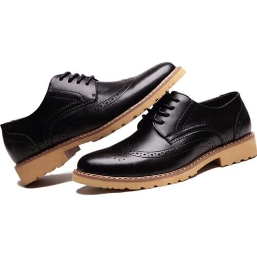 Real Leather Brogue Shoes for Men Italian Dress Wedding Classic Business Shoes Men Casual Lace Up Black Brown Male Formal Shoes