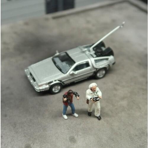 1/64 Scale Model Back To The Future 2 people And Cast Alloy Car Simulation Static Figures Diorama Miniature Scene Collection