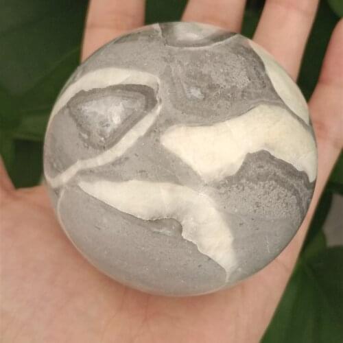 Natural Quartz Ball Quartz Shell Stone Crystal Ball for Decorative 1pc