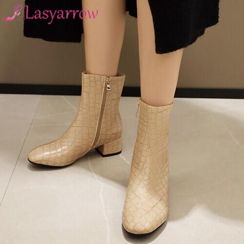 Lasyarrow Women Winter Fur Warm boots Ladies Ankle Boots Comfortable Solid Shoes Round Toe Zipper Female Boots Plus Size 48