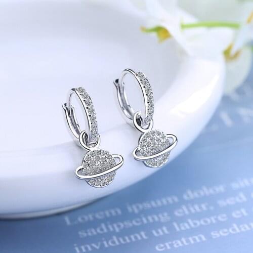 Womens Fashion Eternal Planet Creative Hoop Earrings Shiny Micro Crystal Paved Thin Huggies Charming Earring Piercing Jewelry