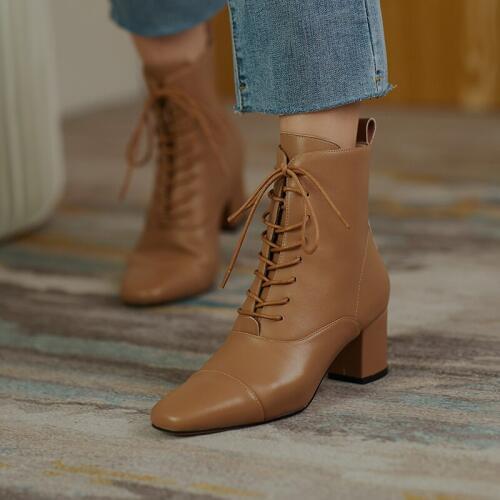 2020 spring and autumn new leather fashion retro wild mid-heel ankle boots thick heel square head front lace short boots X230