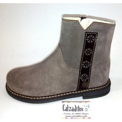 Booties for girl in suede taupe of Beberlis