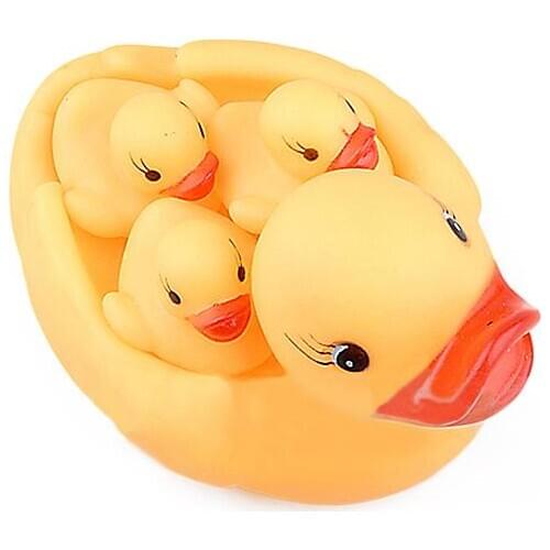 4Pcs/Set Cute Baby Girls Bath Bathing Rubber Race Duck Toys Squeaky Yellow Ducks Boys Classic Noise Toys