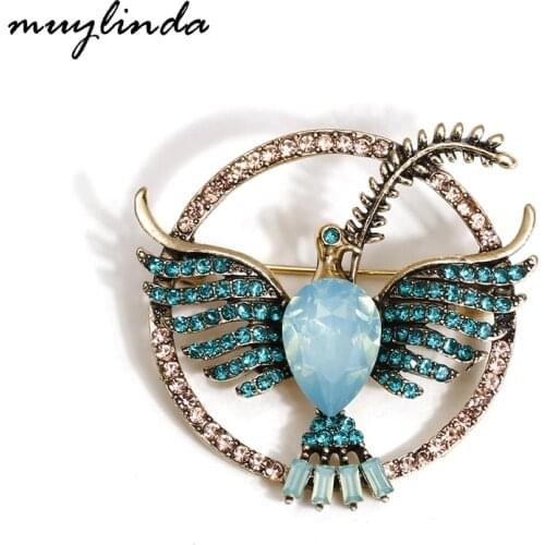 Vintage Rhinestone Brooch Bouquet Designer Womens Brooch Pin Jewelry Pins Luxury Brooches Female Scarves Clip