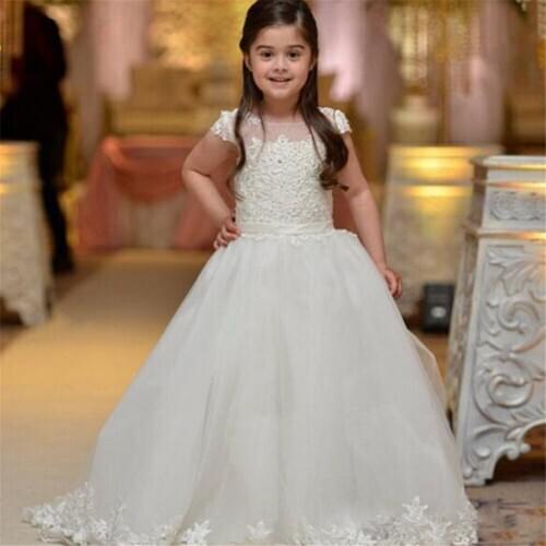Elegant Flower Girls Dresses Cap Sleeves Lace Appliques Sheer Ball Gowns Birthday Party Little Sweet Girls Special Pageant Gowns