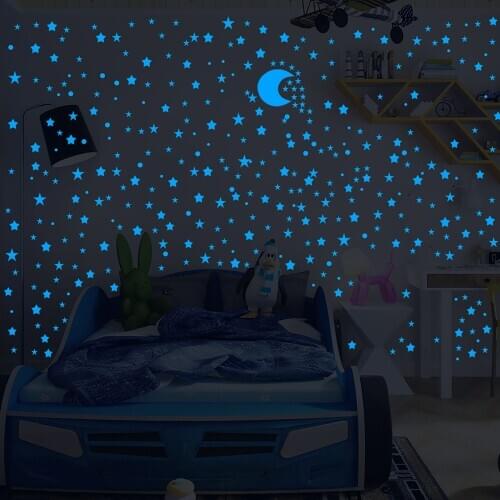 Luminous Wall Sticker Star and Moon Glow In The Dark Christmas Kids Bedroom Wall Stickers Window Glass Fluorescent Stickers
